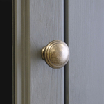 Шкаф-витрина деревянная Лэйквью 60х41х170 см с подсветкой, сервант с 4 полками, из массива сосны