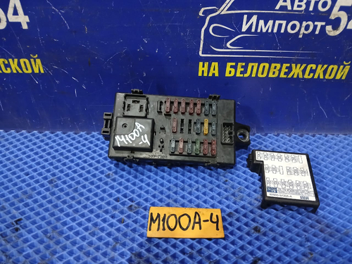 Блок предохранителей салонный TOYOTA DUET 1998-2000