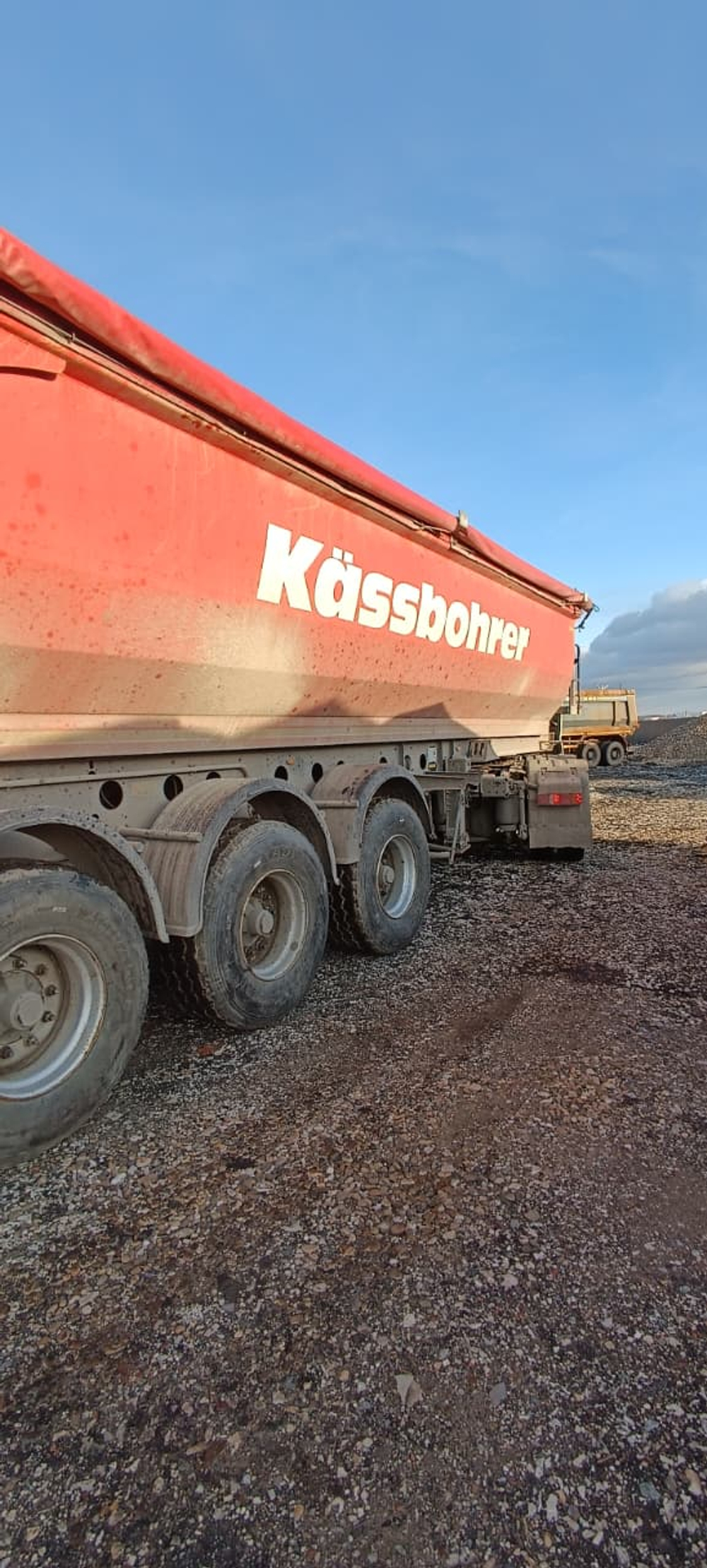 Kassbohrer DL Полуприцеп самосвальный Kassbohrer DL