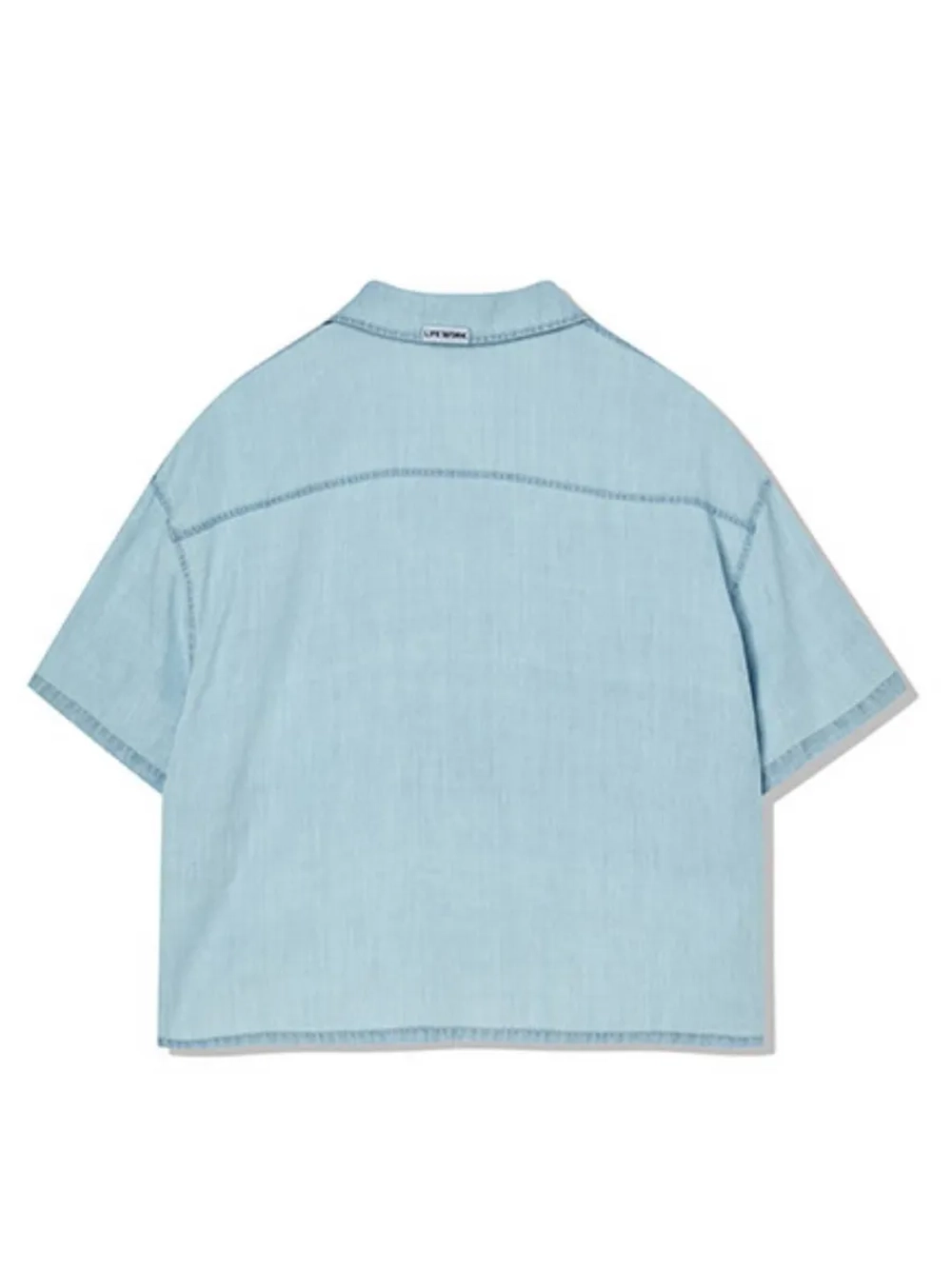 Джинсовая рубашка с двумя карманами с коротким рукавом