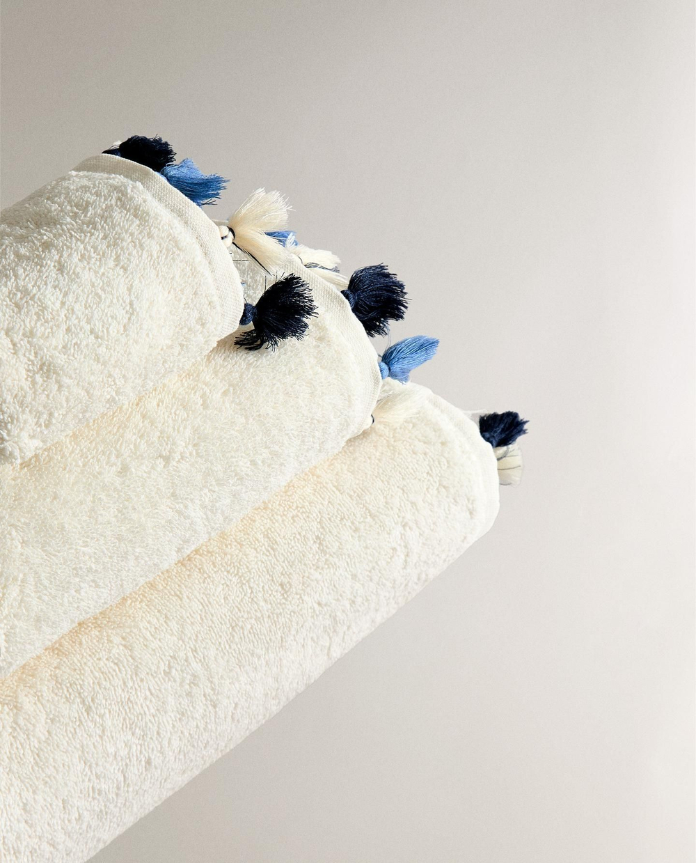 Zara Home - Банное полотенце с бахромой, синий, 50х90 см