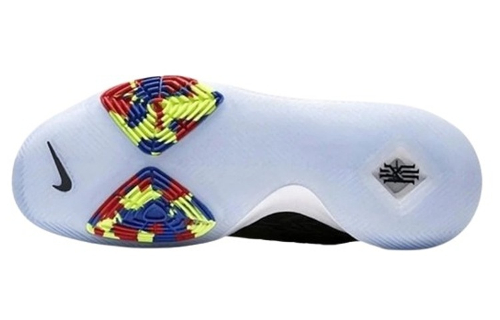 Nike Kyrie 3 Hyper Sneakers