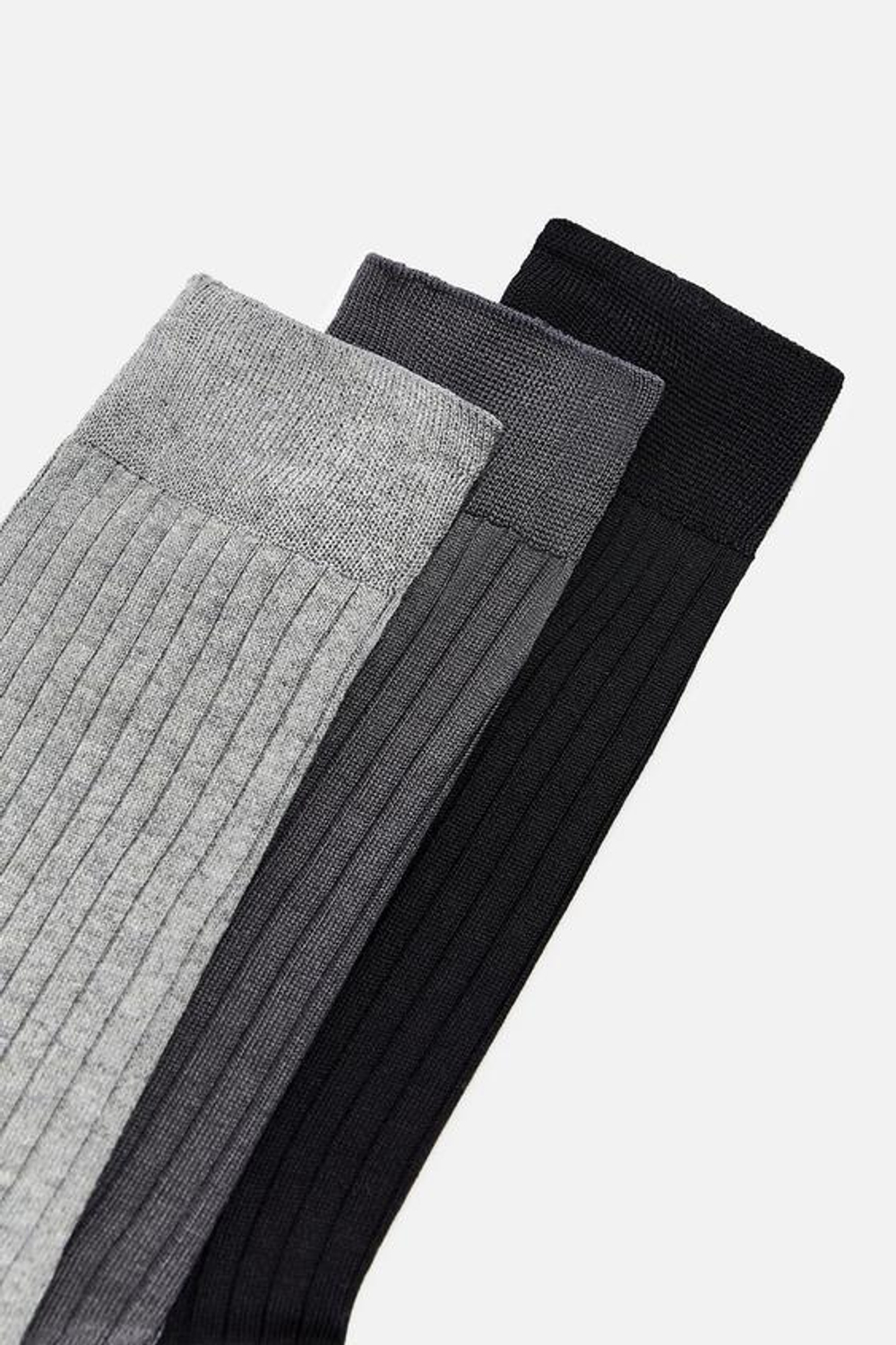 ZARA НАБОР ИЗ ТРЕХ ПАР НОСКОВ РАЗНЫХ ЦВЕТОВ, РАЗНОЦВЕТНЫЙ