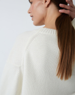 Джемпер из смесового кашемира с круглым вырезом молочный