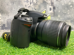 Nikon D5000 Kit 18-55mm 3.5-5.6G VR 11.000 кадров