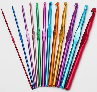 Набор металлических крючков для вязания