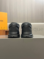 Мужские кроссовки Louis Vuitton Classic черного цвета с логотипом