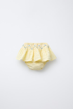 ZARA ТРУСЫ С ВЫШИВКОЙ И ВОЛАНОМ, ВАНИЛЬНЫЙ