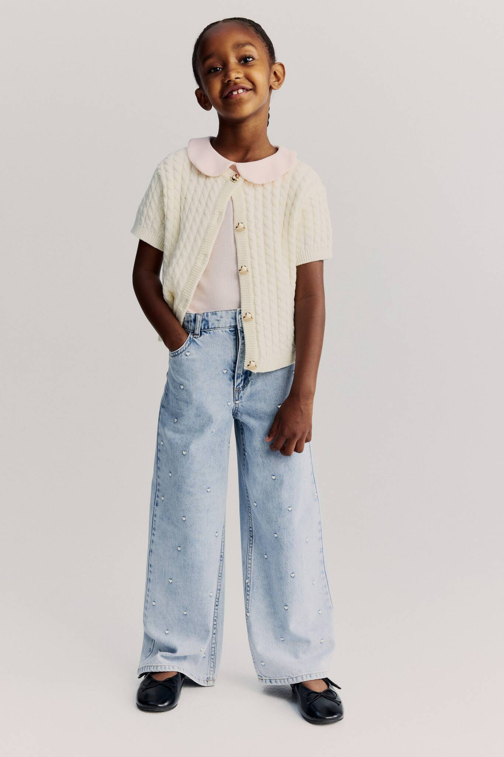 H&M Футболка в рубчик с принтом, экрю