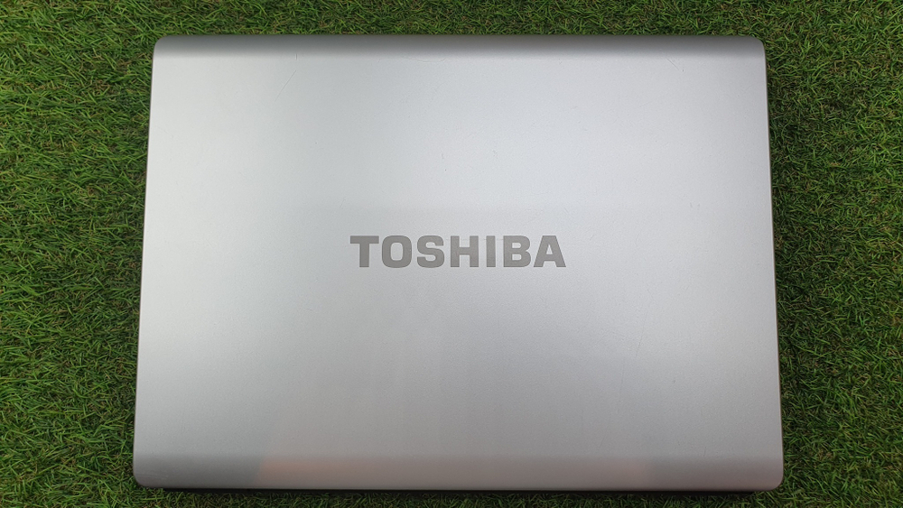 Ноутбук Toshiba Satellite L300-17L PSLBCE-00S008RU