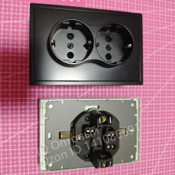 Розетка двойная с рамкой с заземлением встраиваемая 1 шт,черный