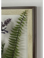 Искусственные цветы в багетной раме для декора