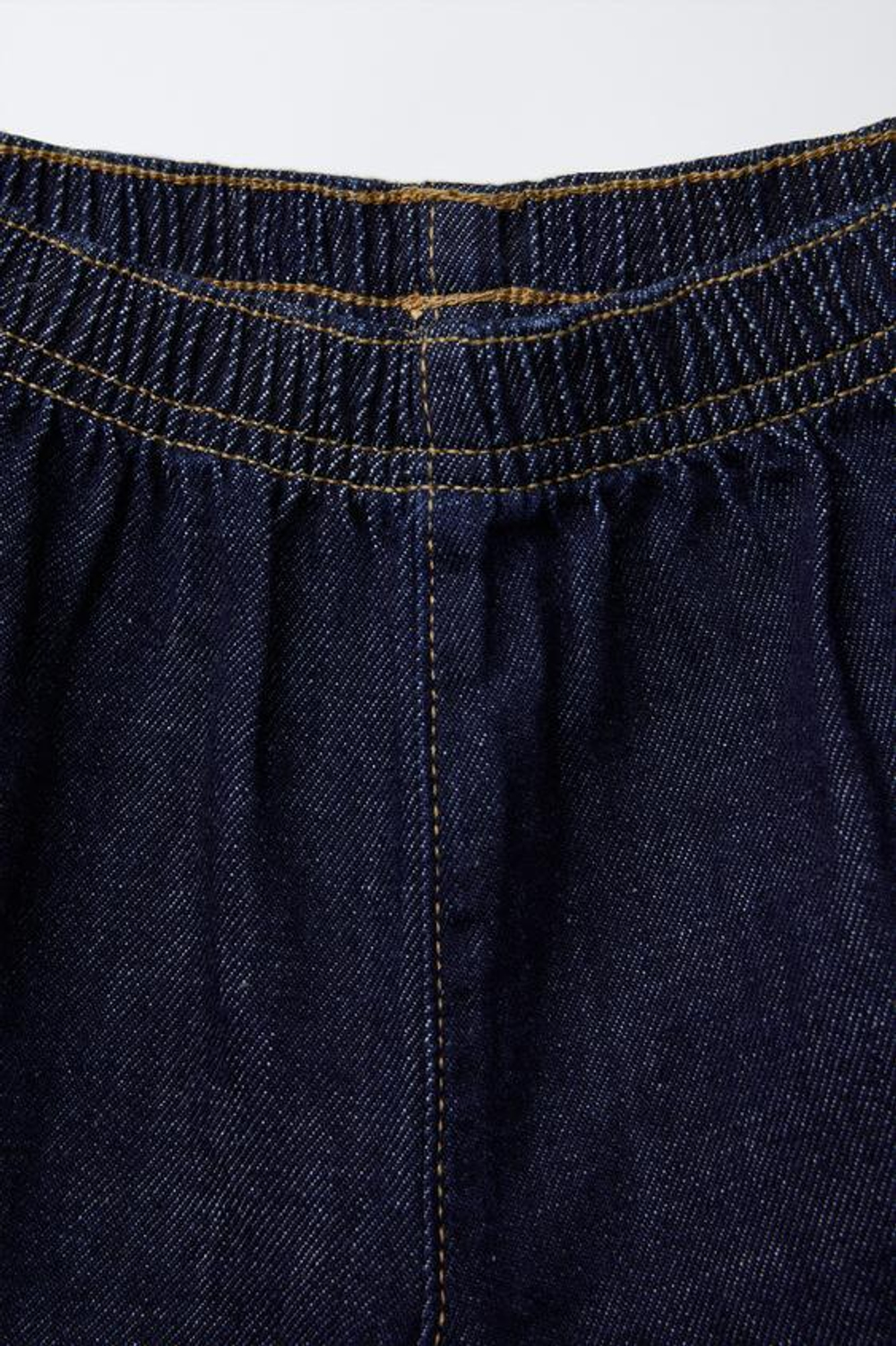 ZARA ДЖИНСЫ-КЮЛОТЫ С ДЕКОРАТИВНОЙ СТРОЧКОЙ, ТЕМНЫЙ ИНДИГО