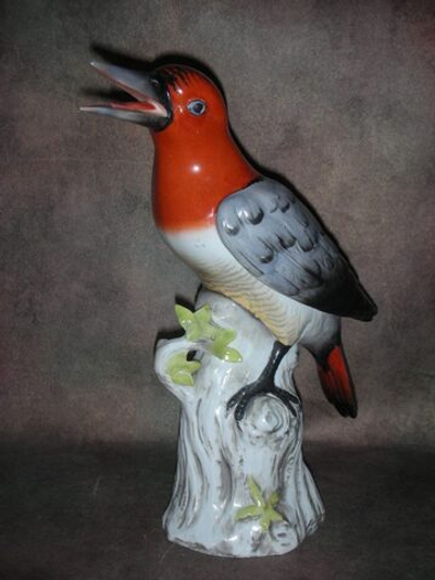 Статуэтка. Фарфор. Птица Дятел. Rudolstadt. Германия