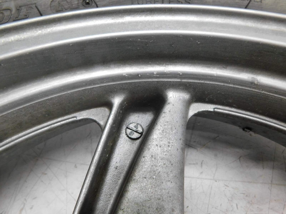 Колесо переднее Kawasaki ZZR400.