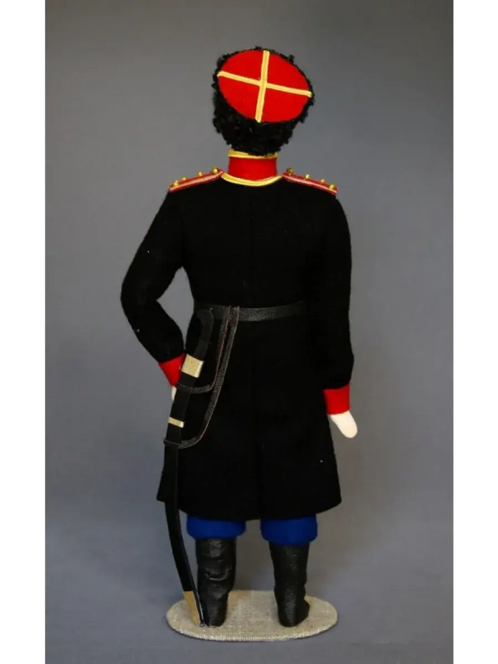 Кукла коллекционная в военном мундире Кубанского казака