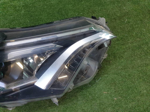 Фара правая Toyota RAV4 4 CA40 (2015-2019) LED