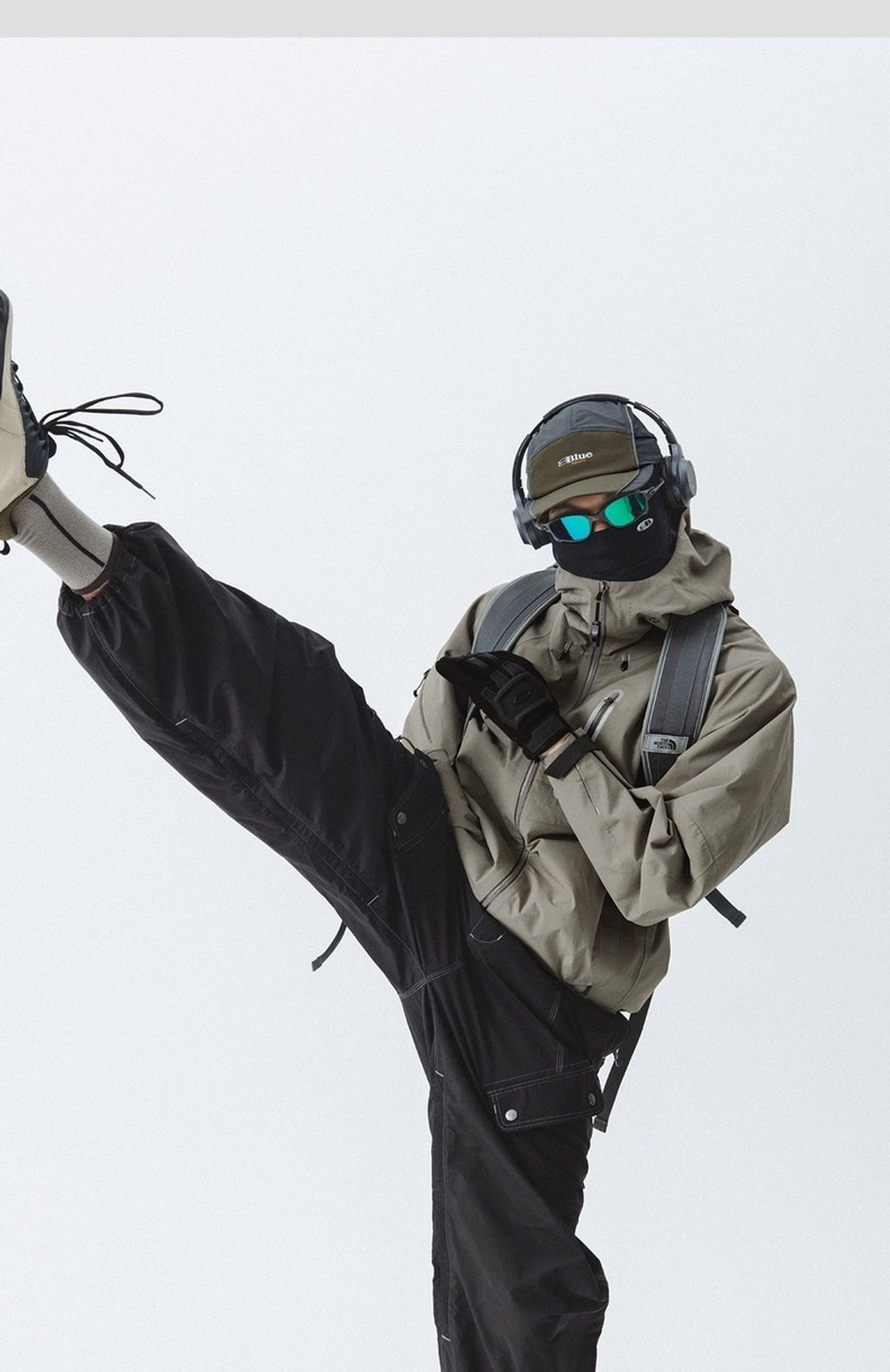 Брюки Nothomme Curved Pocket Cargo