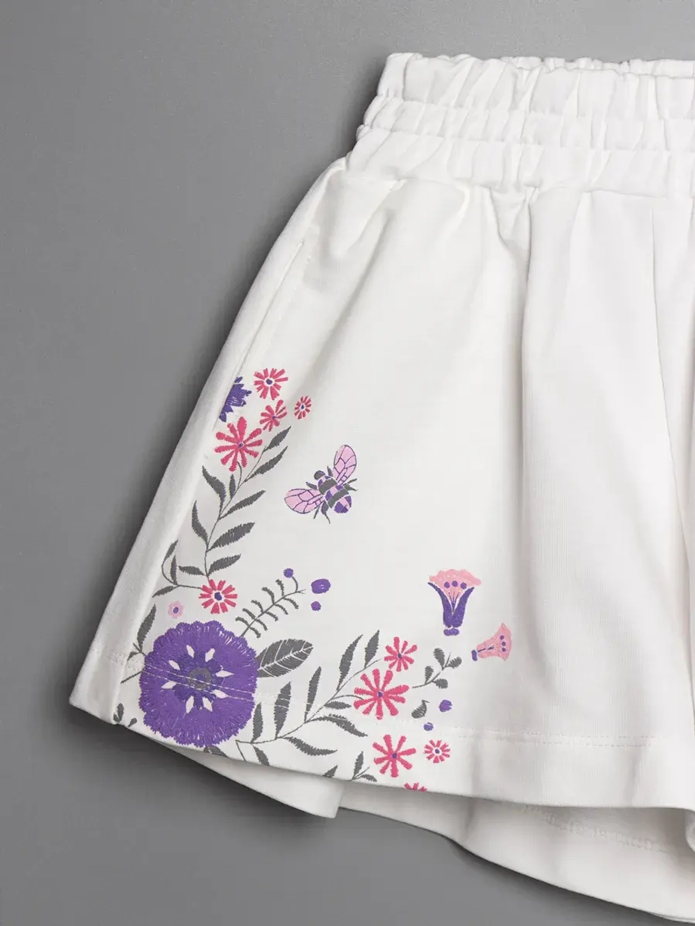 Осенний костюм для девочки, лонгслив и шорты