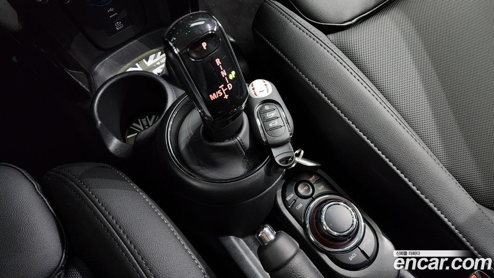 Mini Cooper 5 даерей Classic Plus (03.2024)