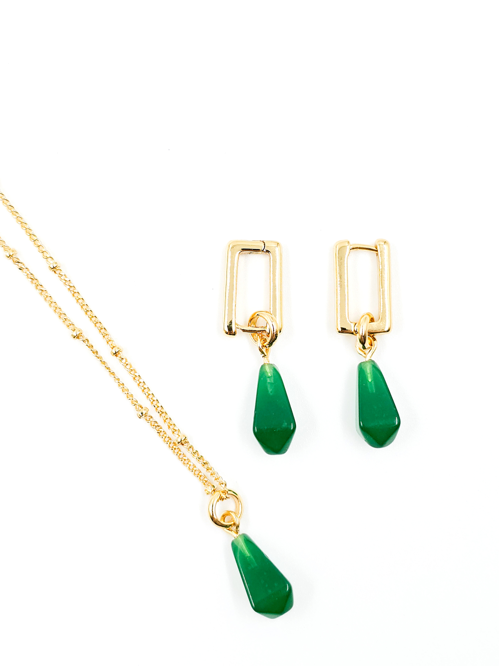 Комплект серьги и подвеска из натурального камня агат