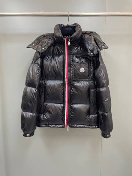 Пуховик Moncler