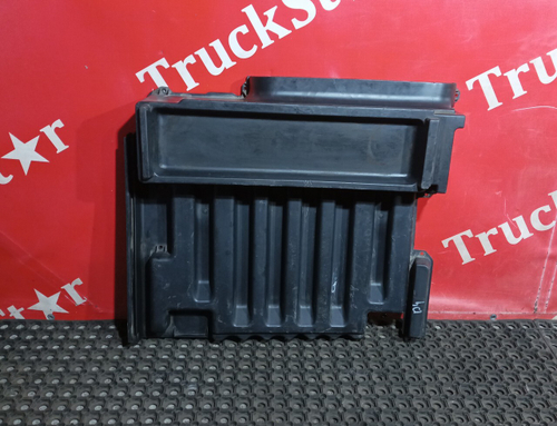 Крышка инструментального ящика