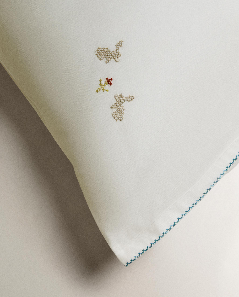 Наволочка Zara Home, хлопок 100%, с цветочным принтом, 1605/091