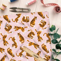 Ткань атлас дрессированный тигр