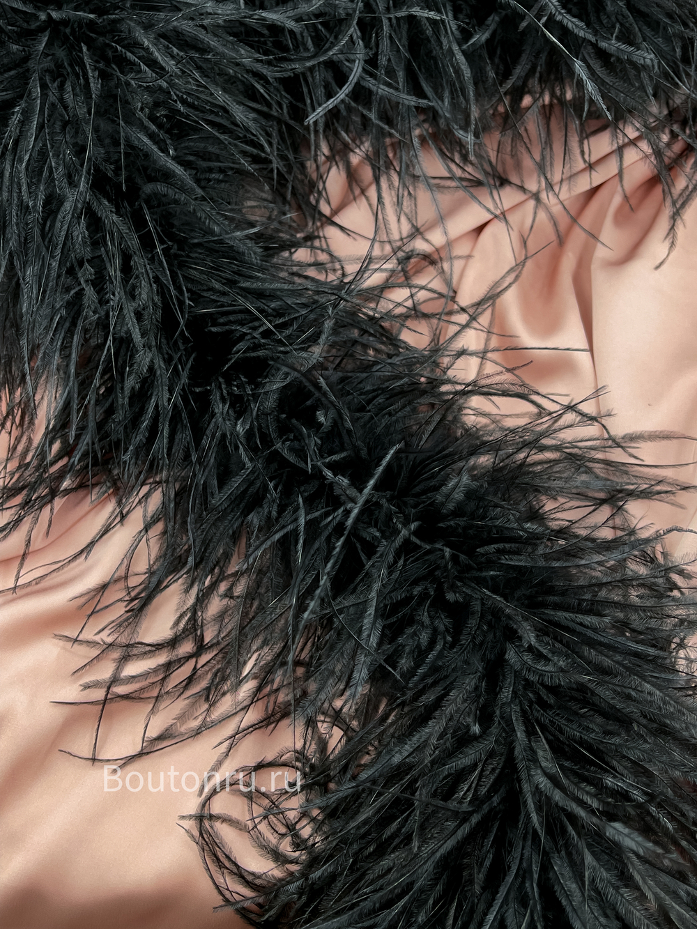 Боа страус 6 нитей черное