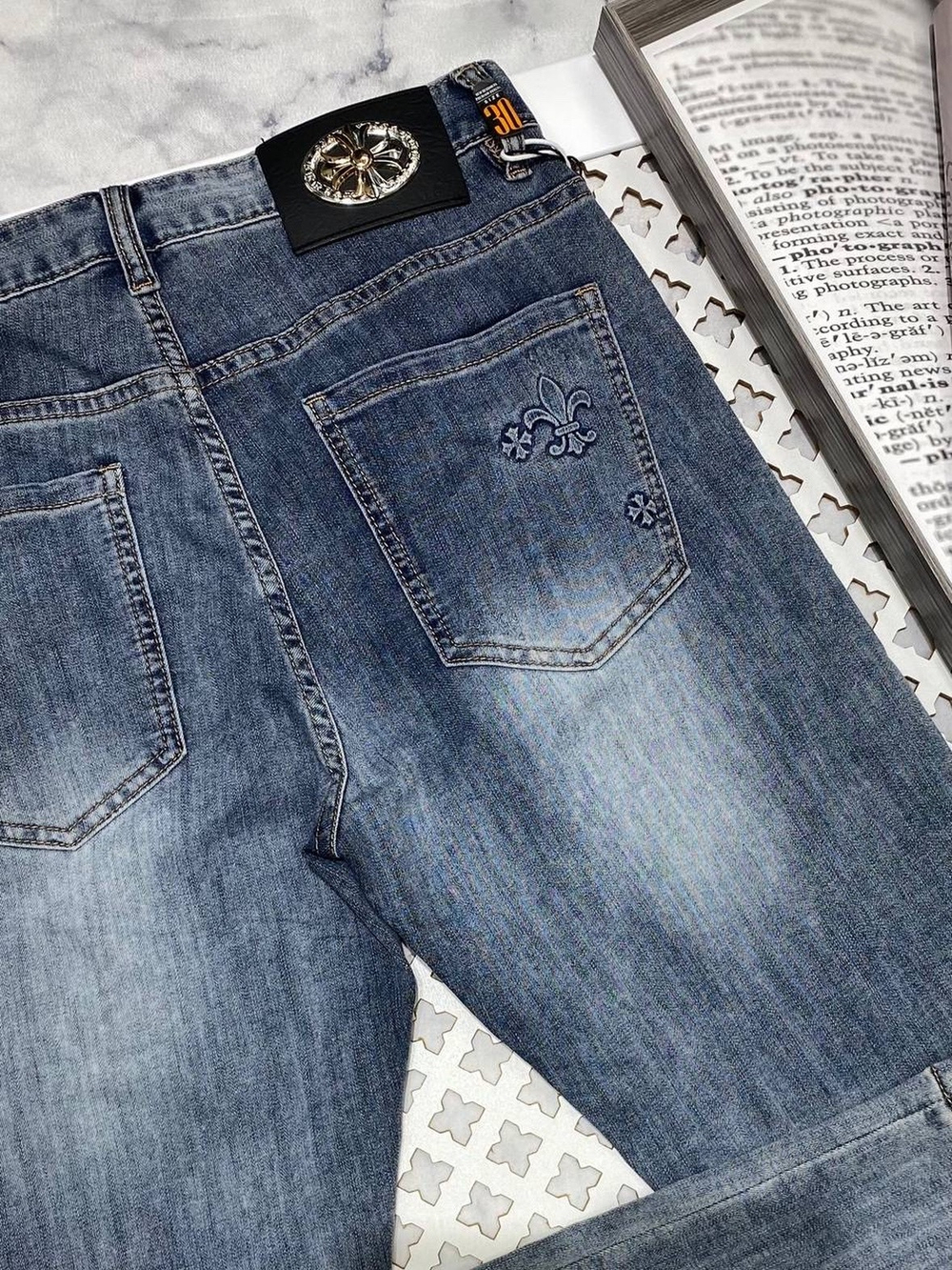 Джинсы Chrome Hearts