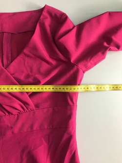 Платье яркого цвета, визуально на 44/46 размер