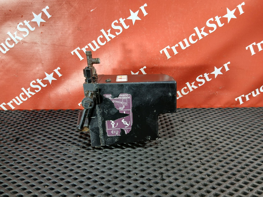 Насос подъема кабины