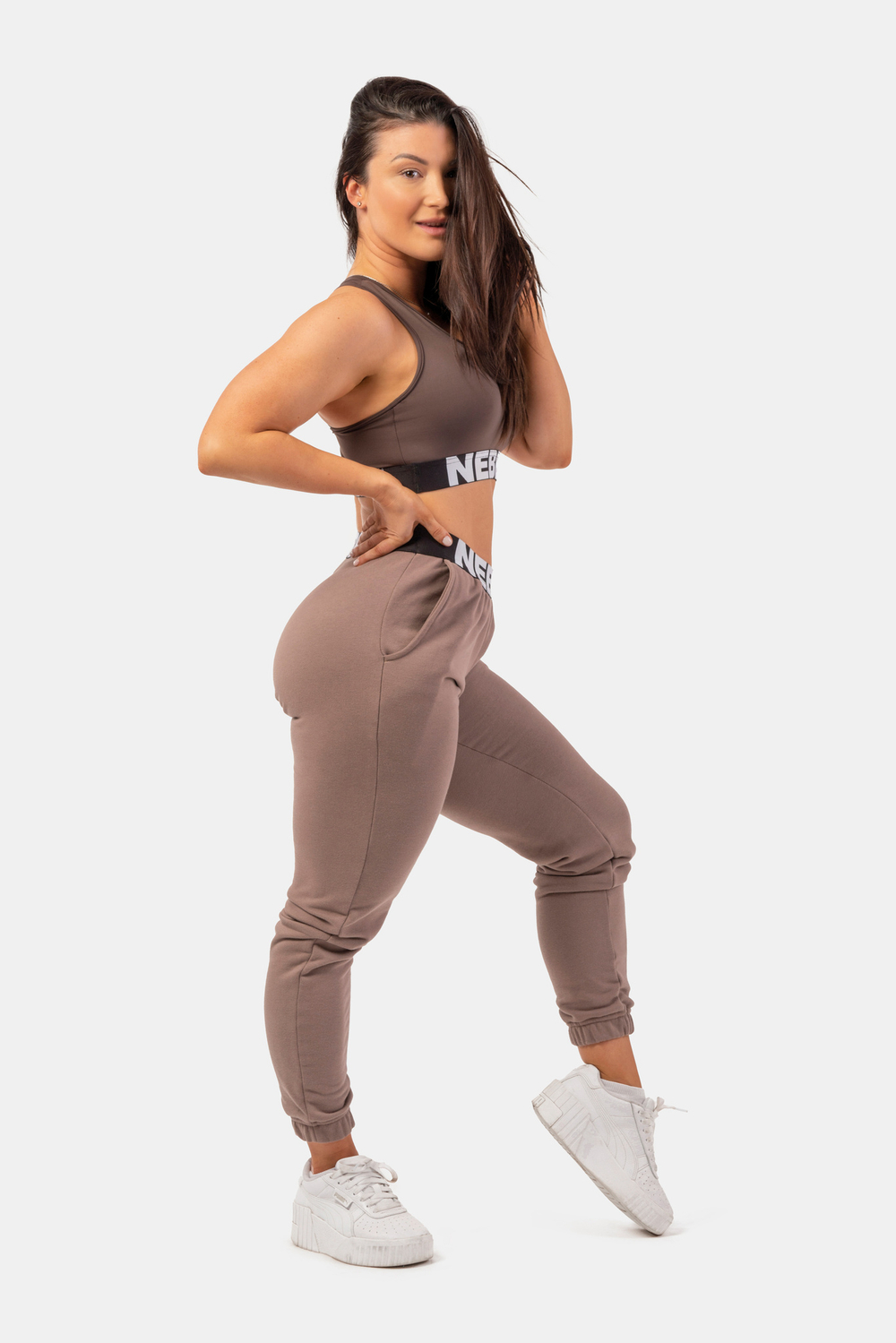 Женские штаны Nebbia Iconic Mid-Waist Sweatpants with elastic “N” waistband 408 Brown