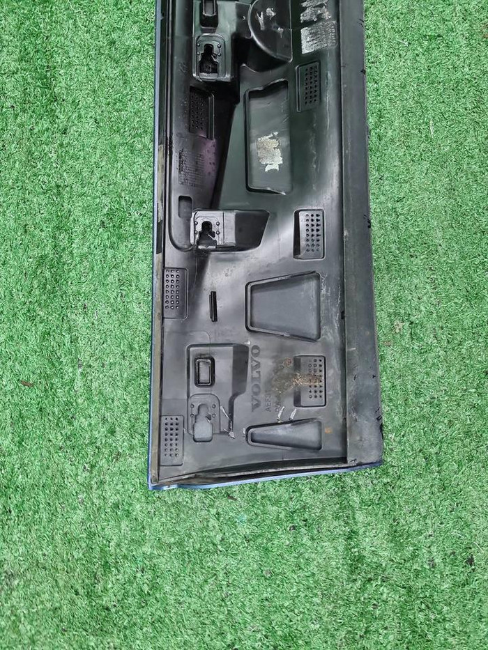 Накладка двери задняя левая Volvo XC60 2 (17-нв)