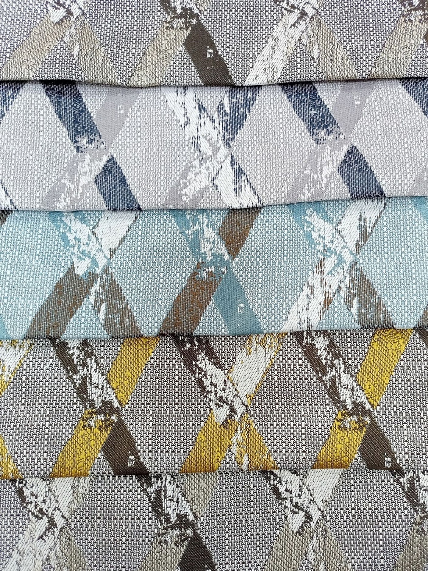 Лен- рогожка с геометрическим рисунком