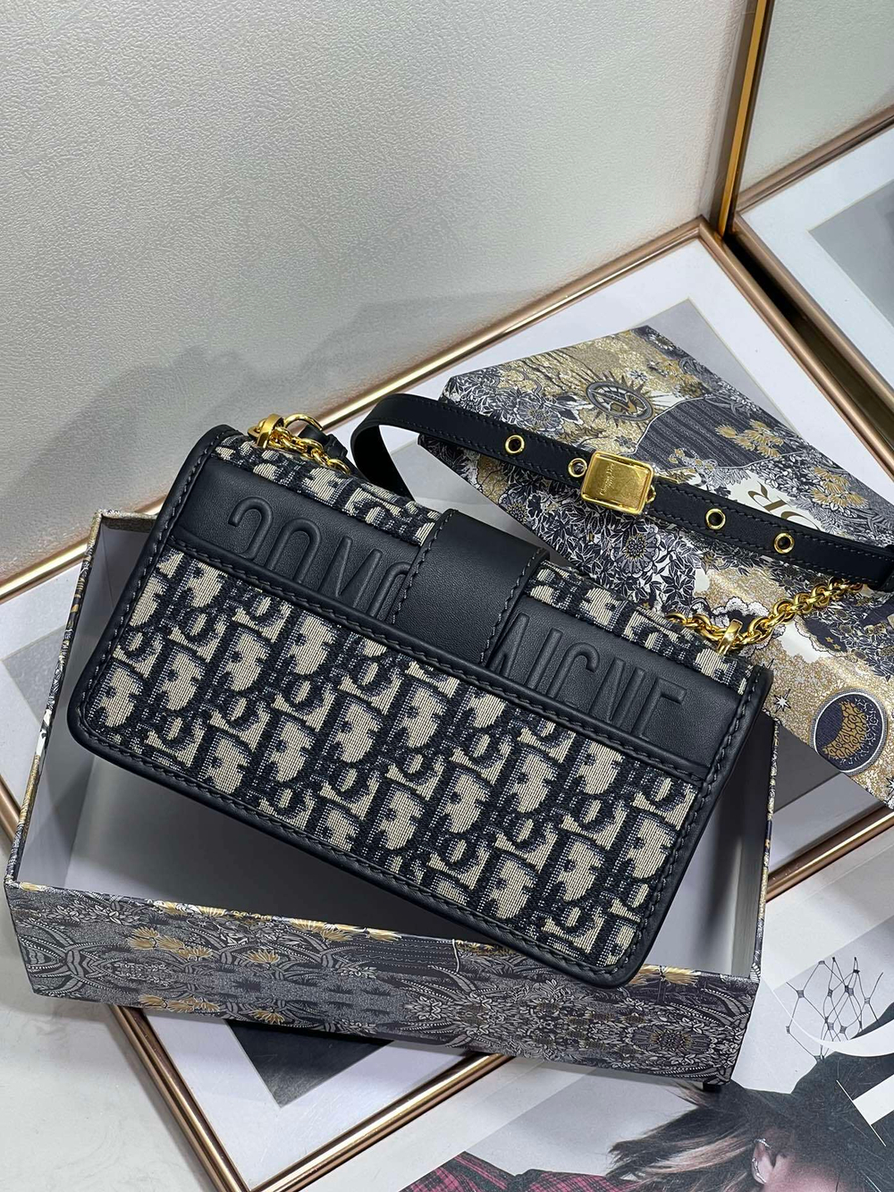 Christian Dior 30 Montaigne East-West Bag with Chain