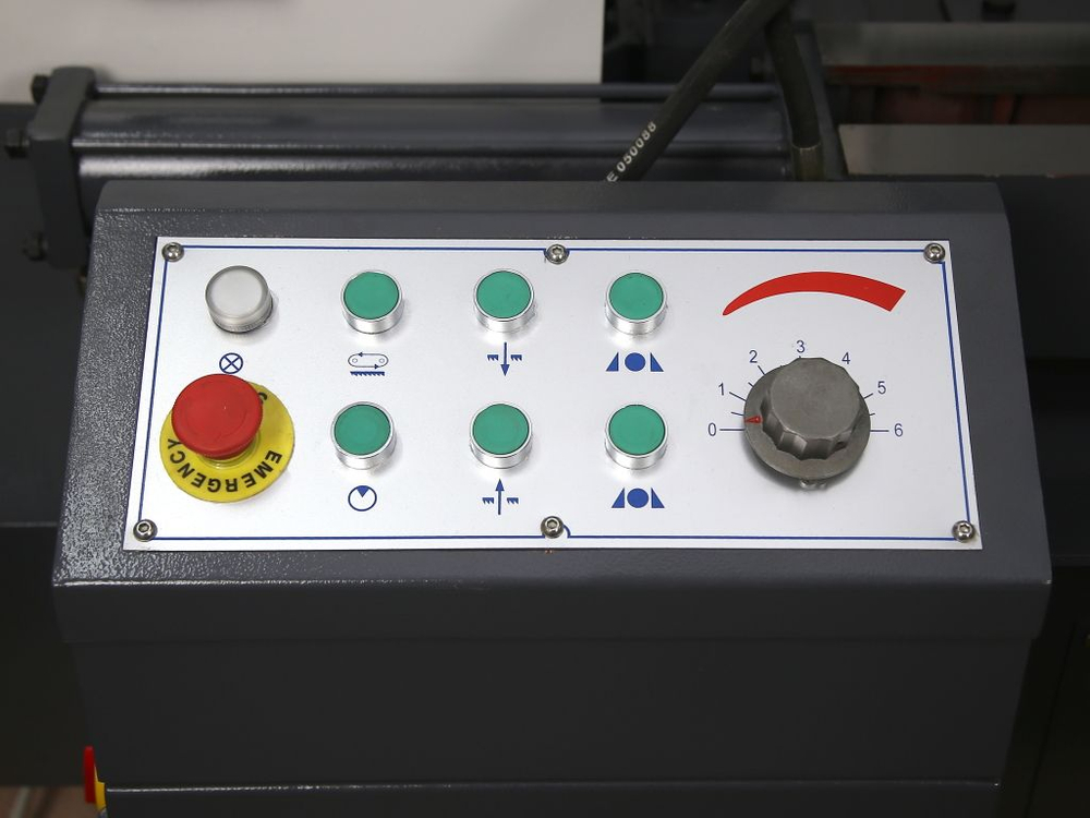 Ленточнопильный отрезной станок Metal Master MGH-400Z