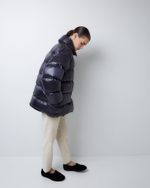 Пуховик двубортный укороченный черничный