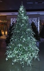 Заснеженная елка с гирляндой «Форесто» холодный свет (Литая+пвх) 150 см / 1,5 м