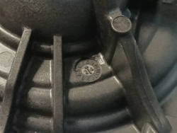 Помпа в сборе с термостатом 1.4T 1.6 VAG 04E121600