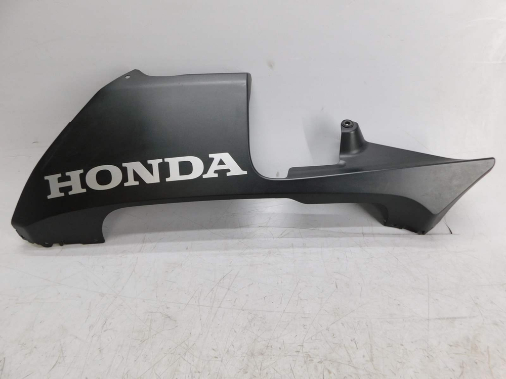 Пластик нижний левый Honda CBR1000RR 64452-MEE