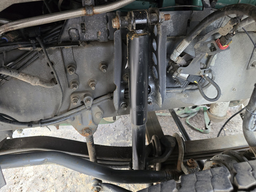 Амортизатор передний 2017г