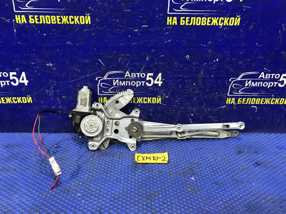 Стеклоподъемник задний правый TOYOTA IPSUM 1997