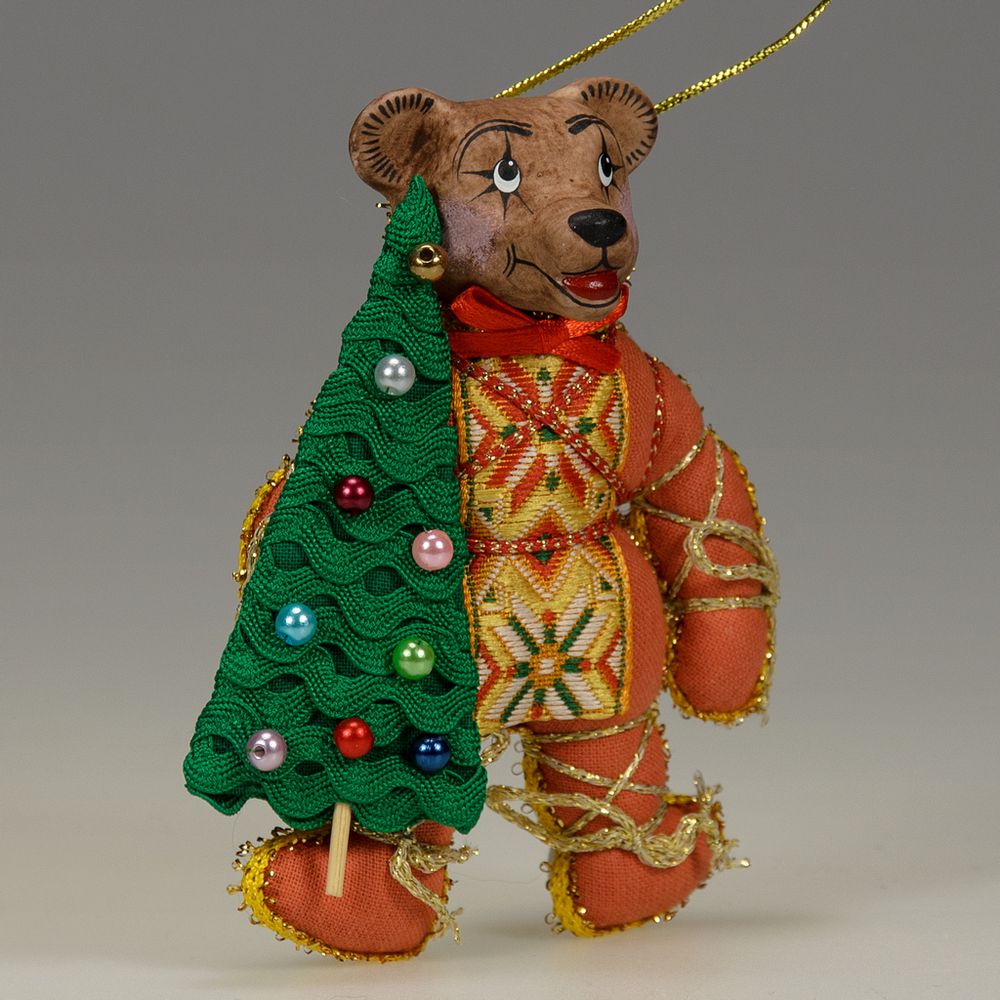 Ёлочная игрушка Медвежонок двухцветный с ёлкой