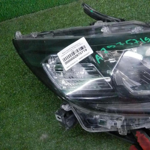 Фара правая Toyota Land Cruiser Prado 150 (2017-н.в.) LED