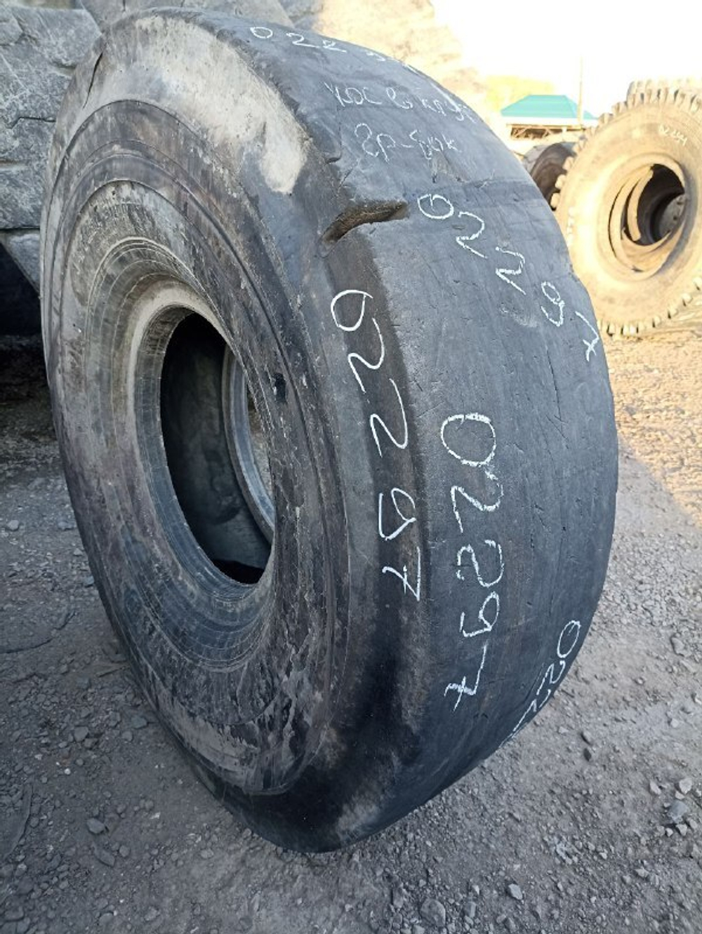 18.00R25 Bridgestone VSMS шина б/у