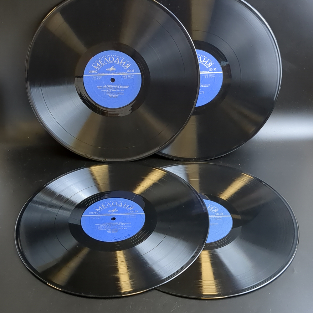 4 LP - box. Л. Бетховен - 10 сонат для скрипки и фортепиано. Д. Ойстрах, Л. Оборин. 4 Виниловые пластинки 12 дюймов в боксе. Мелодия СССР.