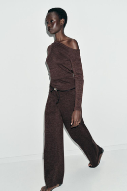 ZARA ТОП АСИММЕТРИЧНОГО КРОЯ ИЗ ТКАНИ ПИКЕ, ТЕМНО-КОРИЧНЕВЫЙ