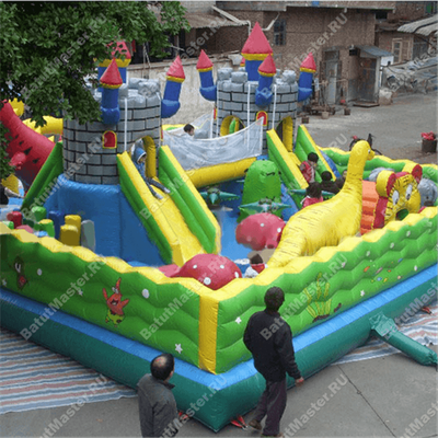 Большой надувной батут "Средневековье" 20*20*5 м